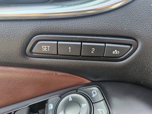 Used 2018 Buick Enclave Avenir w/ LPO, Cargo Package image 23