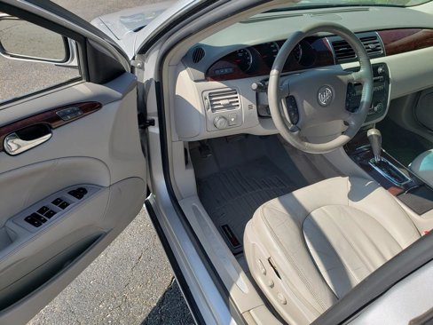 Used 2011 Buick Lucerne CXL image 10