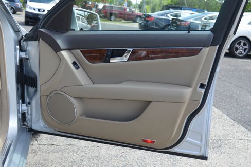 Used 2011 Mercedes-Benz C 300 4MATIC Sedan image 29