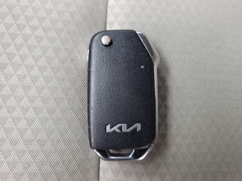 Used 2022 Kia Soul LX image 32