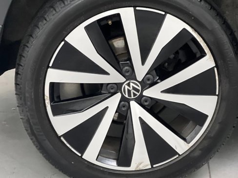Used 2024 Volkswagen Taos SE image 64