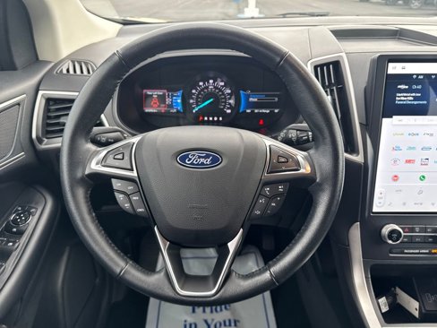Used 2023 Ford Edge SEL image 16