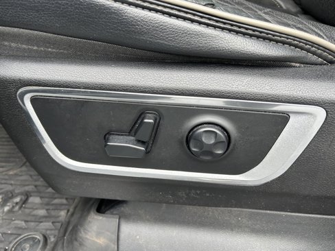 Used 2019 RAM 1500 Laramie image 58