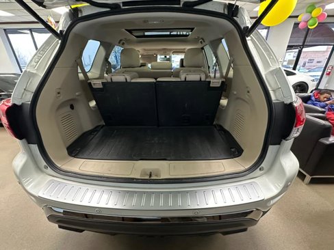 Used 2018 Nissan Pathfinder Platinum image 14