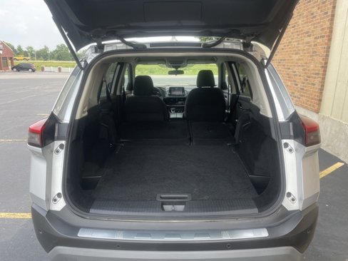 Used 2022 Nissan Rogue SV image 56
