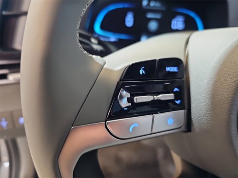 New 2025 Hyundai Elantra Sport image 16