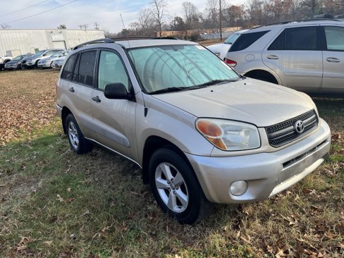Used 2005 Toyota RAV4 2WD image 2