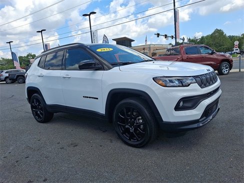 Used 2022 Jeep Compass Altitude w/ Sun and Sound Group image 4