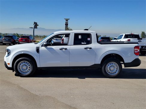 New 2025 Ford Maverick XL image 4