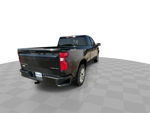 Used 2020 Chevrolet Silverado 1500 Custom w/ Custom Value Package image 8