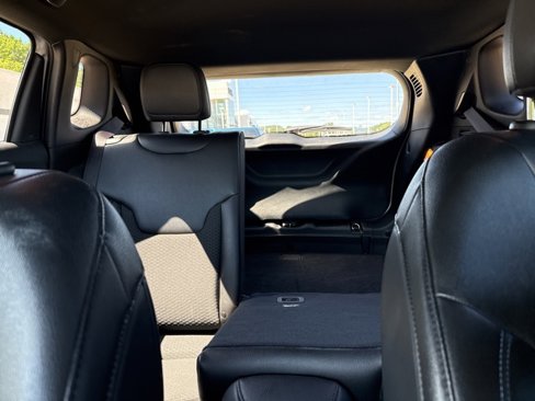 Used 2024 Jeep Compass Latitude image 31