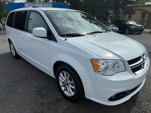 Used 2018 Dodge Grand Caravan SXT image 7