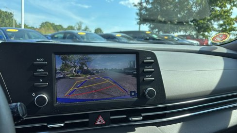 Used 2023 Hyundai Elantra SEL image 22