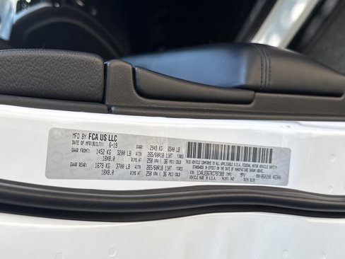 Used 2019 Jeep Grand Cherokee Limited w/ Luxury Group II image 31