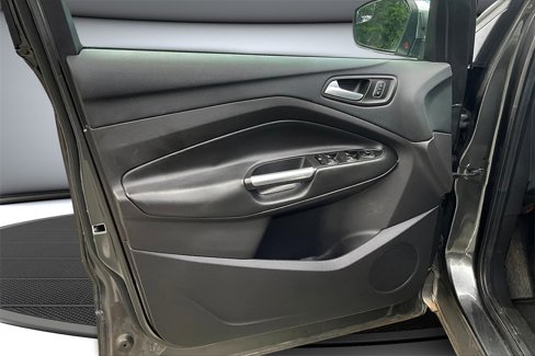 Used 2018 Ford Escape SE image 19
