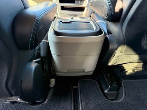 Used 2021 Chrysler Pacifica Touring-L image 29