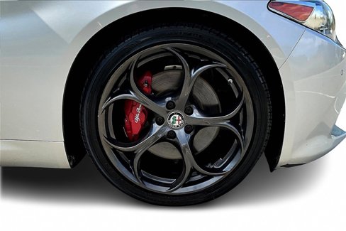 Used 2018 Alfa Romeo Giulia Ti Sport w/ Quick Order Package 22S Sport image 31