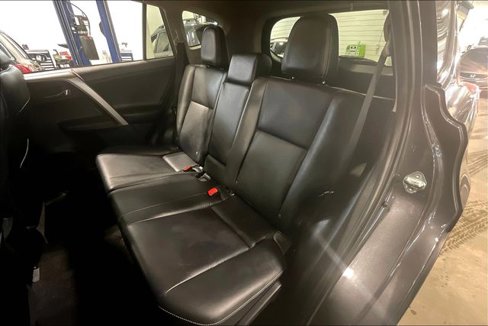 Used 2015 Toyota RAV4 Limited image 26