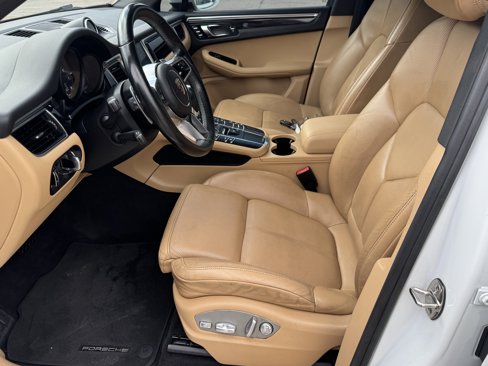 Used 2017 Porsche Macan image 10