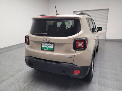 Used 2015 Jeep Renegade Latitude w/ Popular Equipment Group image 7