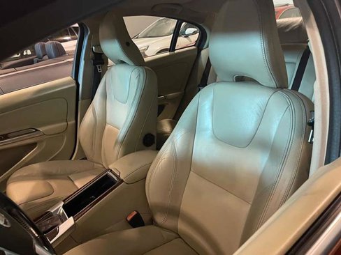 Used 2013 Volvo S60 T5 image 8