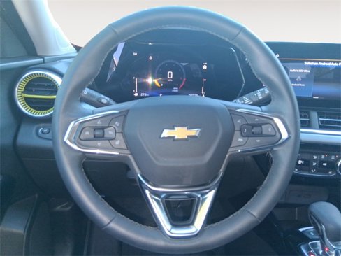 Certified 2024 Chevrolet Trax LT w/ Driver Confidence Package image 12
