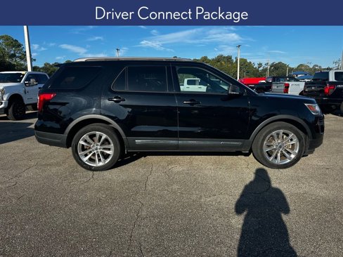 Used 2018 Ford Explorer XLT w/ Equipment Group 202A image 7