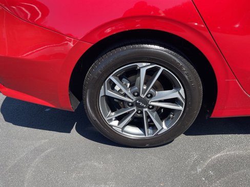 Used 2023 Kia Forte LXS image 16