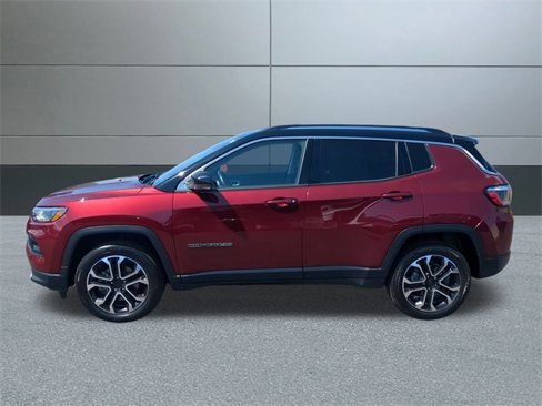 Used 2022 Jeep Compass Limited image 3