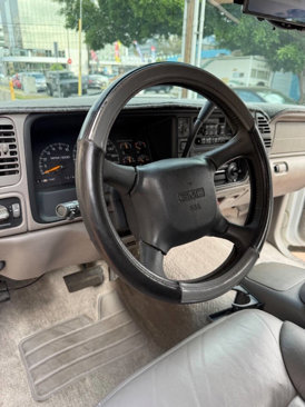 Used 1999 GMC Suburban 2WD w/ Marketing Opt Pkg 3 image 25