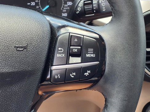 Used 2022 Ford Escape SEL image 18