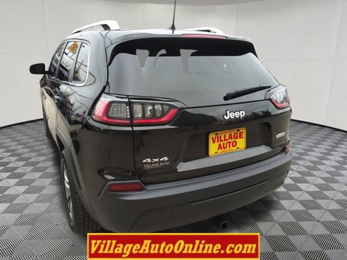 Used 2019 Jeep Cherokee Latitude Plus w/ Cold Weather Group image 11