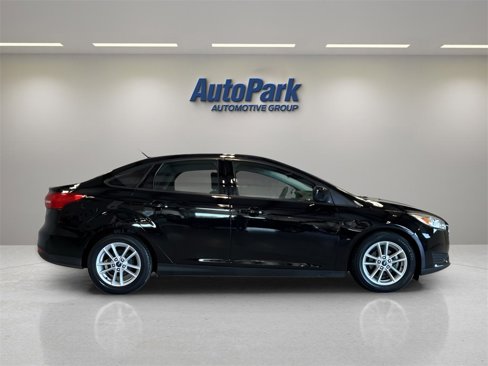 Used 2018 Ford Focus SE image 8