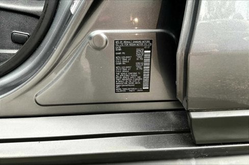 Used 2017 Nissan Rogue SV image 31