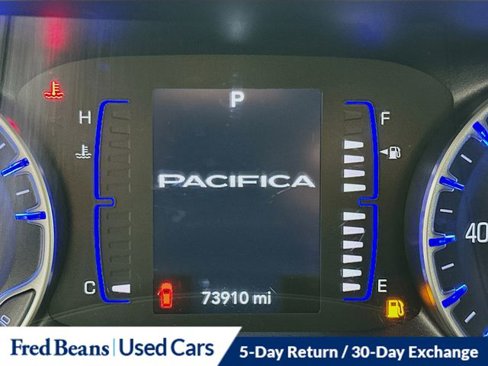 Used 2020 Chrysler Pacifica Touring w/ S Appearance Package image 14