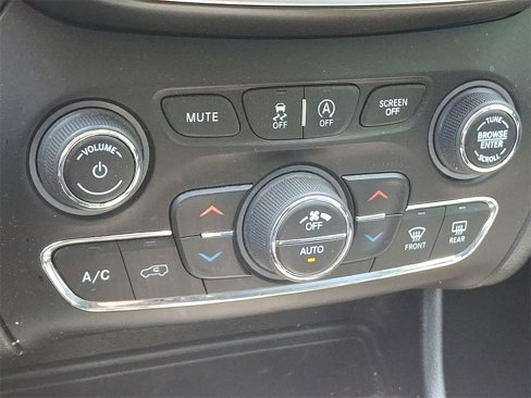 Used 2021 Jeep Cherokee Limited w/ Elite Package image 18