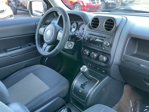 Used 2014 Jeep Patriot Latitude image 15