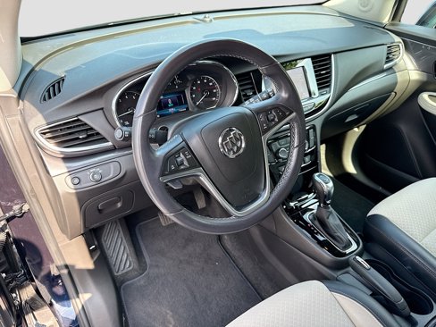 Certified 2022 Buick Encore Preferred w/ Safety Package image 9
