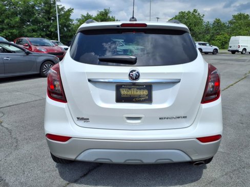 Used 2020 Buick Encore Preferred w/ Safety Package image 17