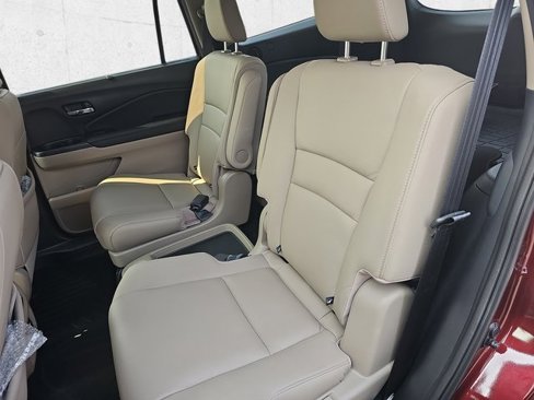 Used 2021 Honda Pilot Touring image 16