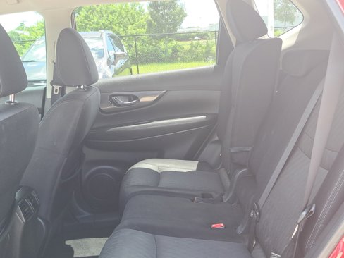 Used 2017 Nissan Rogue SV image 13