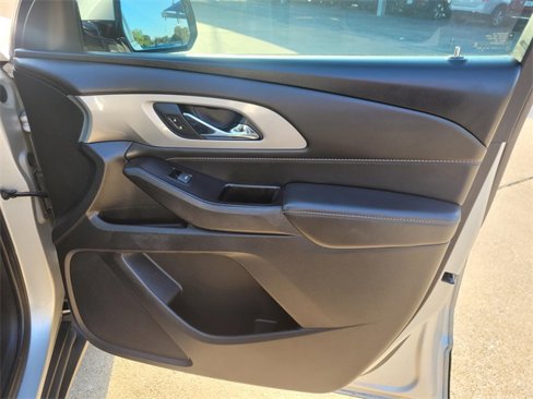 Used 2020 Chevrolet Traverse LT image 10