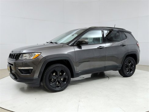 Used 2018 Jeep Compass Latitude image 3