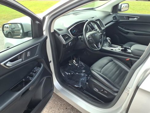 Used 2017 Ford Edge SEL w/ Equipment Group 201A image 6