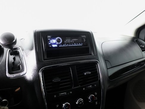Used 2016 Dodge Grand Caravan American Value Package image 24