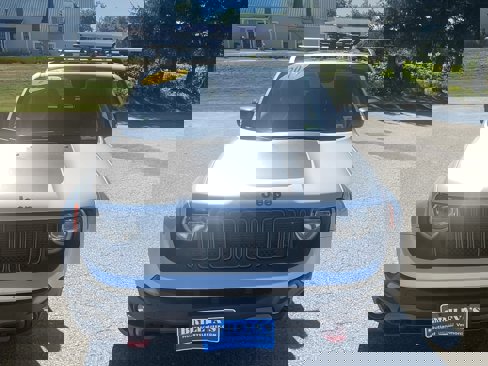 Used 2019 Jeep Renegade Trailhawk w/ LED Lighting Group image 3