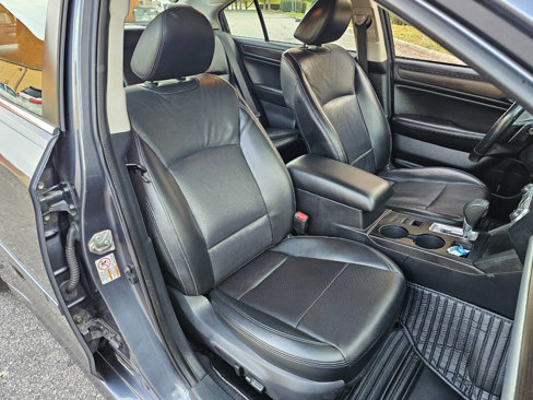 Used 2017 Subaru Legacy 3.6R Limited image 36
