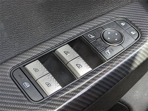 Used 2022 Mitsubishi Outlander SE image 27