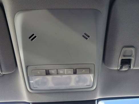 Certified 2022 Chevrolet Trax LT w/ Sport Edition image 33