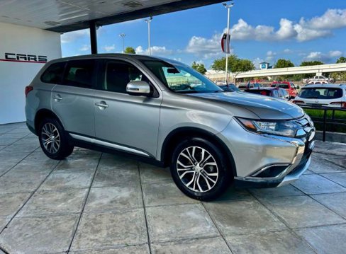 Used 2018 Mitsubishi Outlander SE image 5